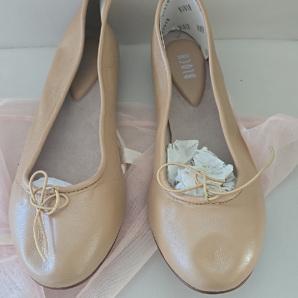 Bloch New Tan Women's Ballet Flats Size 10